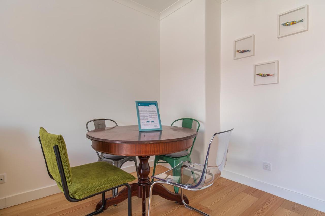 Lovelystay - Sunny 1Bdr Apartment W/Terrace Lisbon Exterior photo
