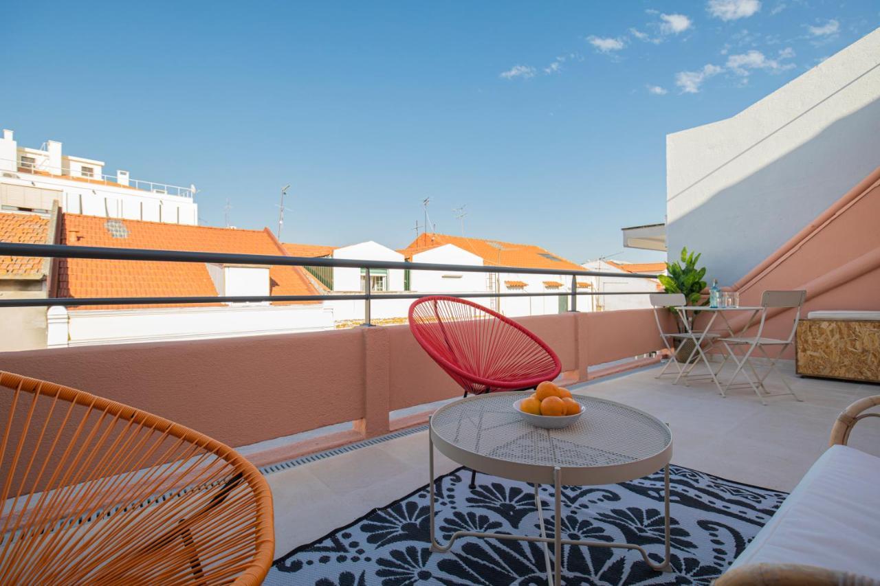 Lovelystay - Sunny 1Bdr Apartment W/Terrace Lisbon Exterior photo