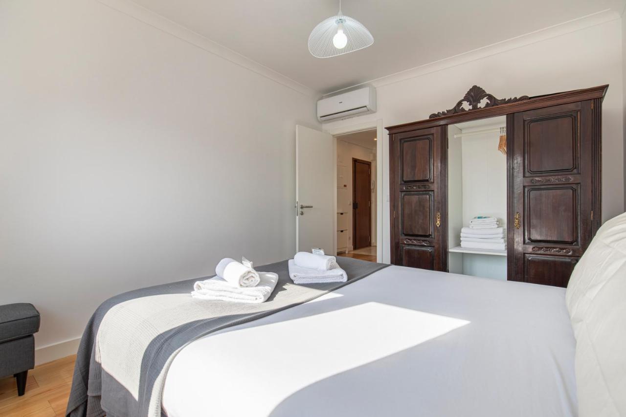 Lovelystay - Sunny 1Bdr Apartment W/Terrace Lisbon Exterior photo