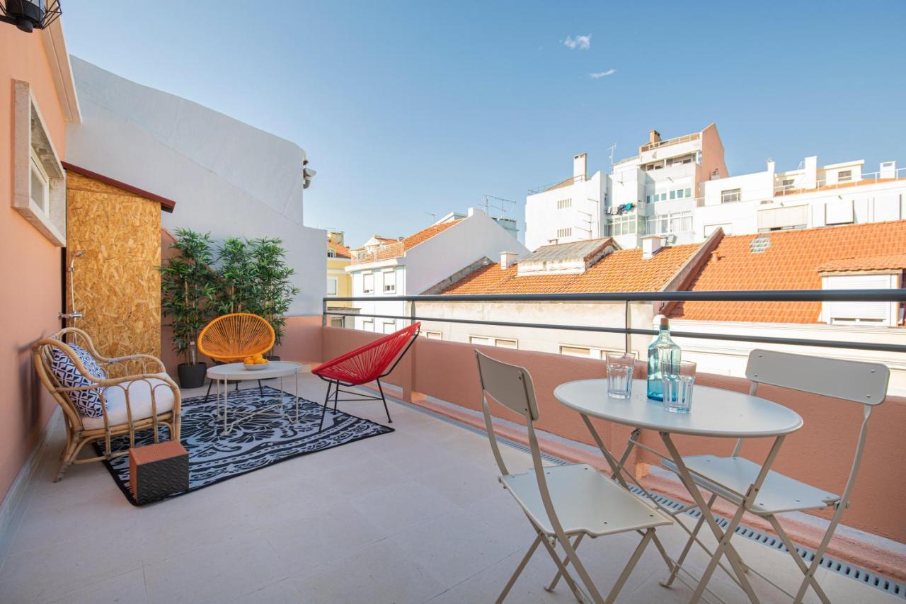 Lovelystay - Sunny 1Bdr Apartment W/Terrace Lisbon Exterior photo